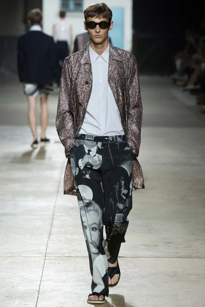 Look 5